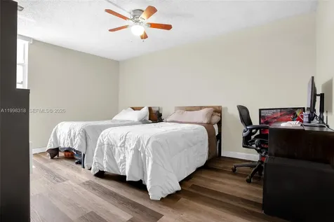 9682 Fontainebleau Boulevard Miami FL 33172