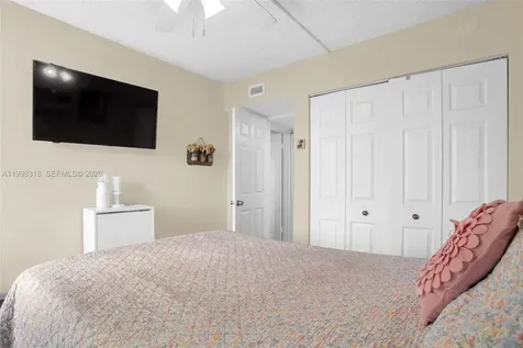 9682 Fontainebleau Boulevard Miami FL 33172