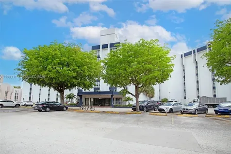 9682 Fontainebleau Boulevard Miami FL 33172