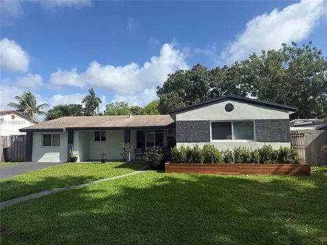 3043 Hayes Street Hollywood FL 33021