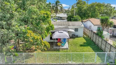 3043 Hayes Street Hollywood FL 33021