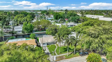 3043 Hayes Street Hollywood FL 33021