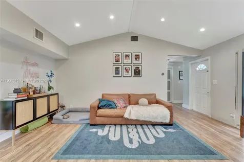 3043 Hayes Street Hollywood FL 33021