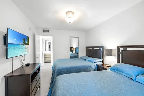 121 Prescott F Deerfield Beach FL 33442