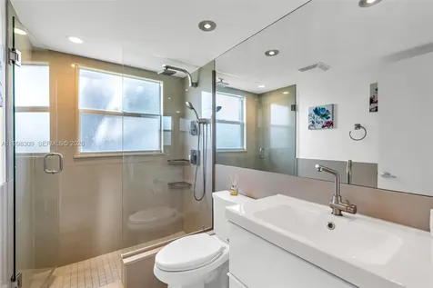 121 Prescott F Deerfield Beach FL 33442