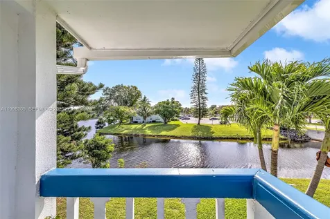 121 Prescott F Deerfield Beach FL 33442