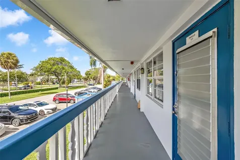 121 Prescott F Deerfield Beach FL 33442
