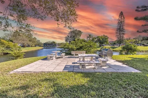 121 Prescott F Deerfield Beach FL 33442