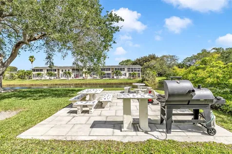 121 Prescott F Deerfield Beach FL 33442