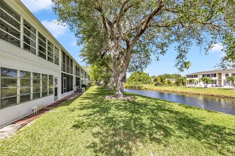 121 Prescott F Deerfield Beach FL 33442