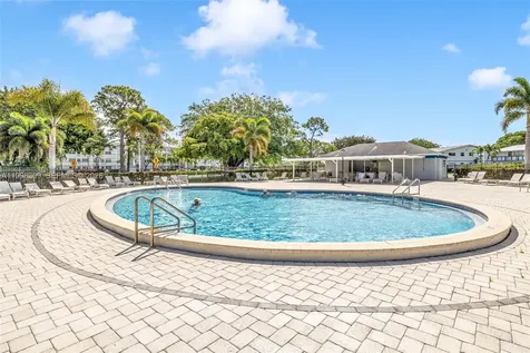 121 Prescott F Deerfield Beach FL 33442