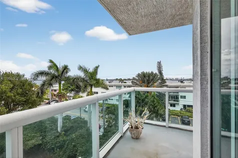 7910 Harbor Island Drive North Bay Village FL 33141