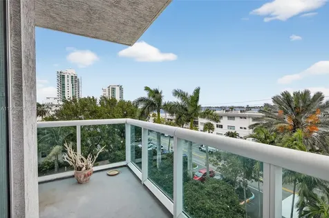 7910 Harbor Island Drive North Bay Village FL 33141