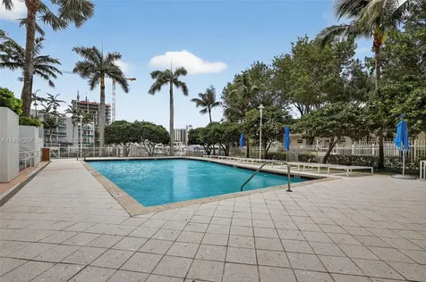 7910 Harbor Island Drive North Bay Village FL 33141
