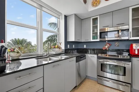 7910 Harbor Island Drive North Bay Village FL 33141
