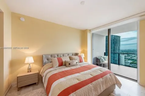 68 SE 6th Street Miami FL 33131