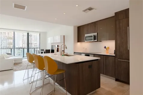 68 SE 6th Street Miami FL 33131