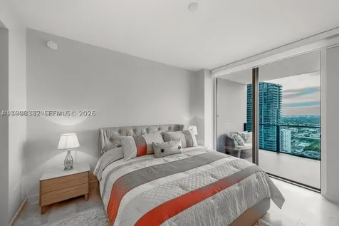 68 SE 6th Street Miami FL 33131