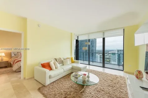 68 SE 6th Street Miami FL 33131
