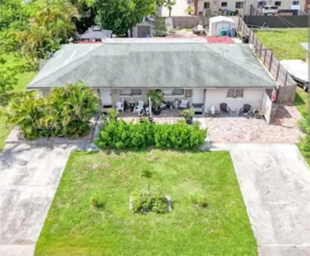 712 SE 8th Street Cape Coral FL 33990