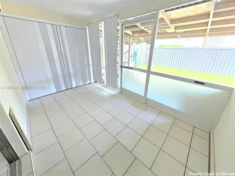 712 SE 8th Street Cape Coral FL 33990