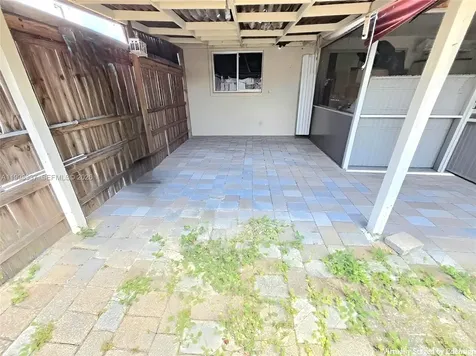 712 SE 8th Street Cape Coral FL 33990