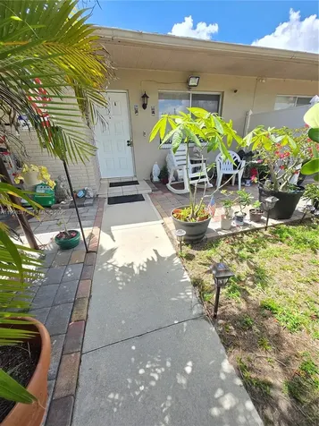 712 SE 8th Street Cape Coral FL 33990