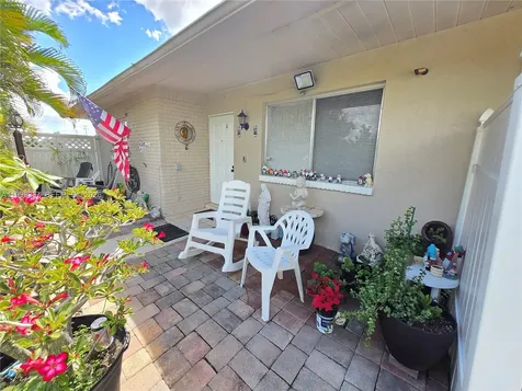 712 SE 8th Street Cape Coral FL 33990