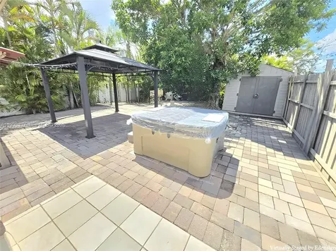 712 SE 8th Street Cape Coral FL 33990