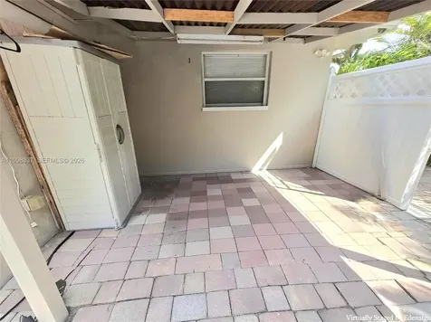712 SE 8th Street Cape Coral FL 33990