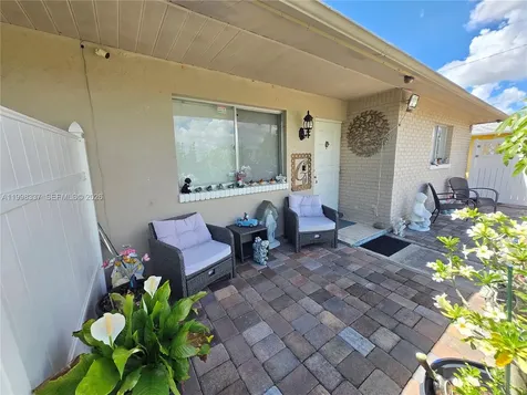 712 SE 8th Street Cape Coral FL 33990