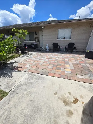 712 SE 8th Street Cape Coral FL 33990