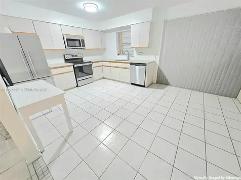 712 SE 8th Street Cape Coral FL 33990