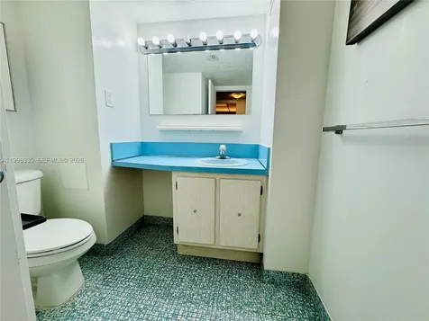 18011 Biscayne Boulevard Aventura FL 33160