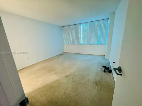 18011 Biscayne Boulevard Aventura FL 33160