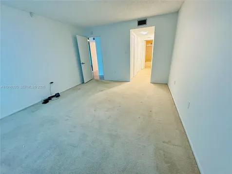 18011 Biscayne Boulevard Aventura FL 33160