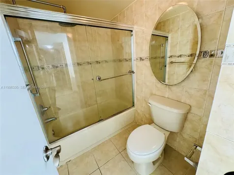 18011 Biscayne Boulevard Aventura FL 33160
