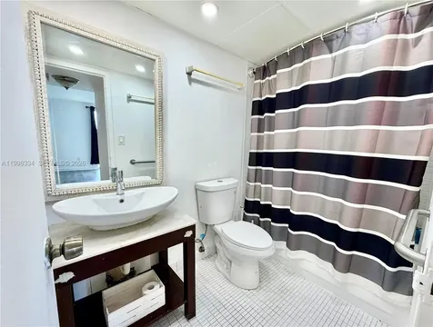 17560 Atlantic Boulevard Sunny Isles Beach FL 33160
