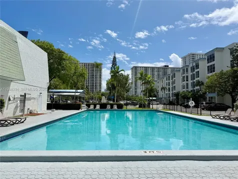 17560 Atlantic Boulevard Sunny Isles Beach FL 33160