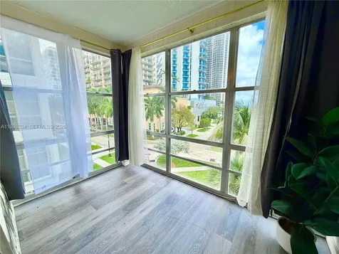 17560 Atlantic Boulevard Sunny Isles Beach FL 33160
