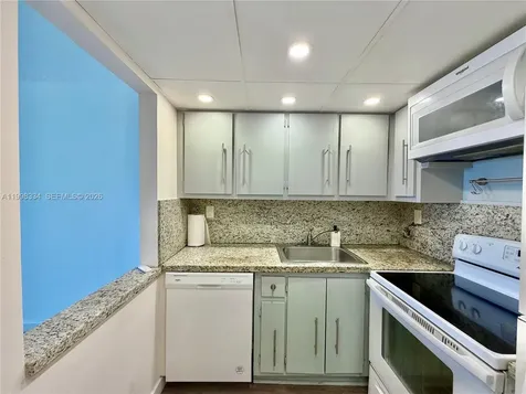 17560 Atlantic Boulevard Sunny Isles Beach FL 33160