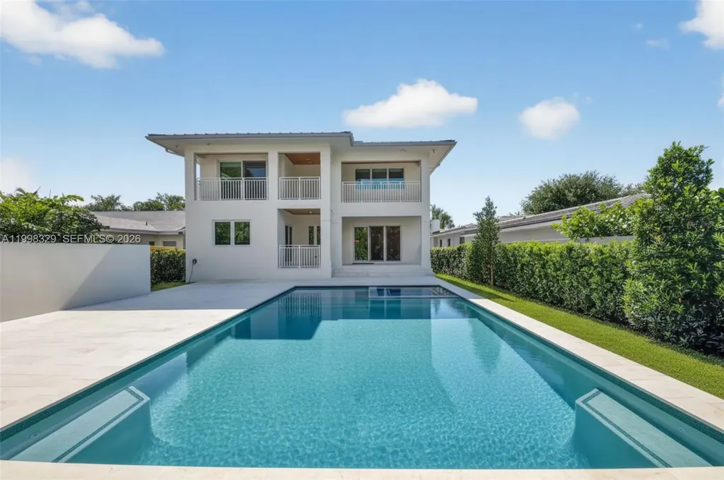 1017 S Palmway Lake Worth FL 33460