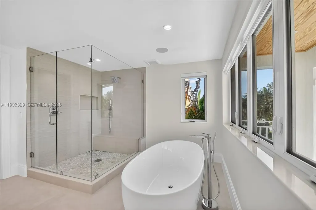 1017 S Palmway Lake Worth FL 33460
