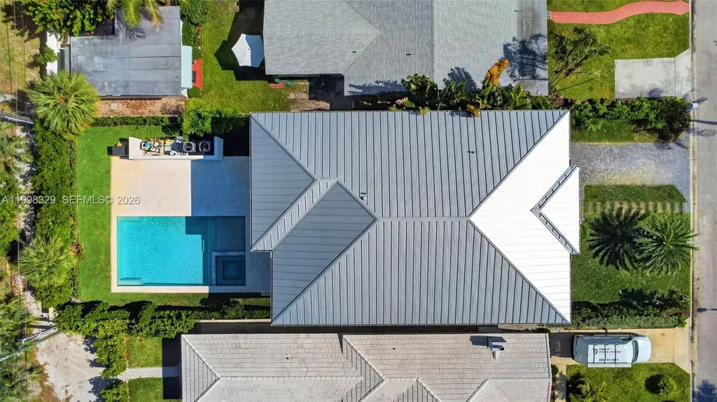 1017 S Palmway Lake Worth FL 33460