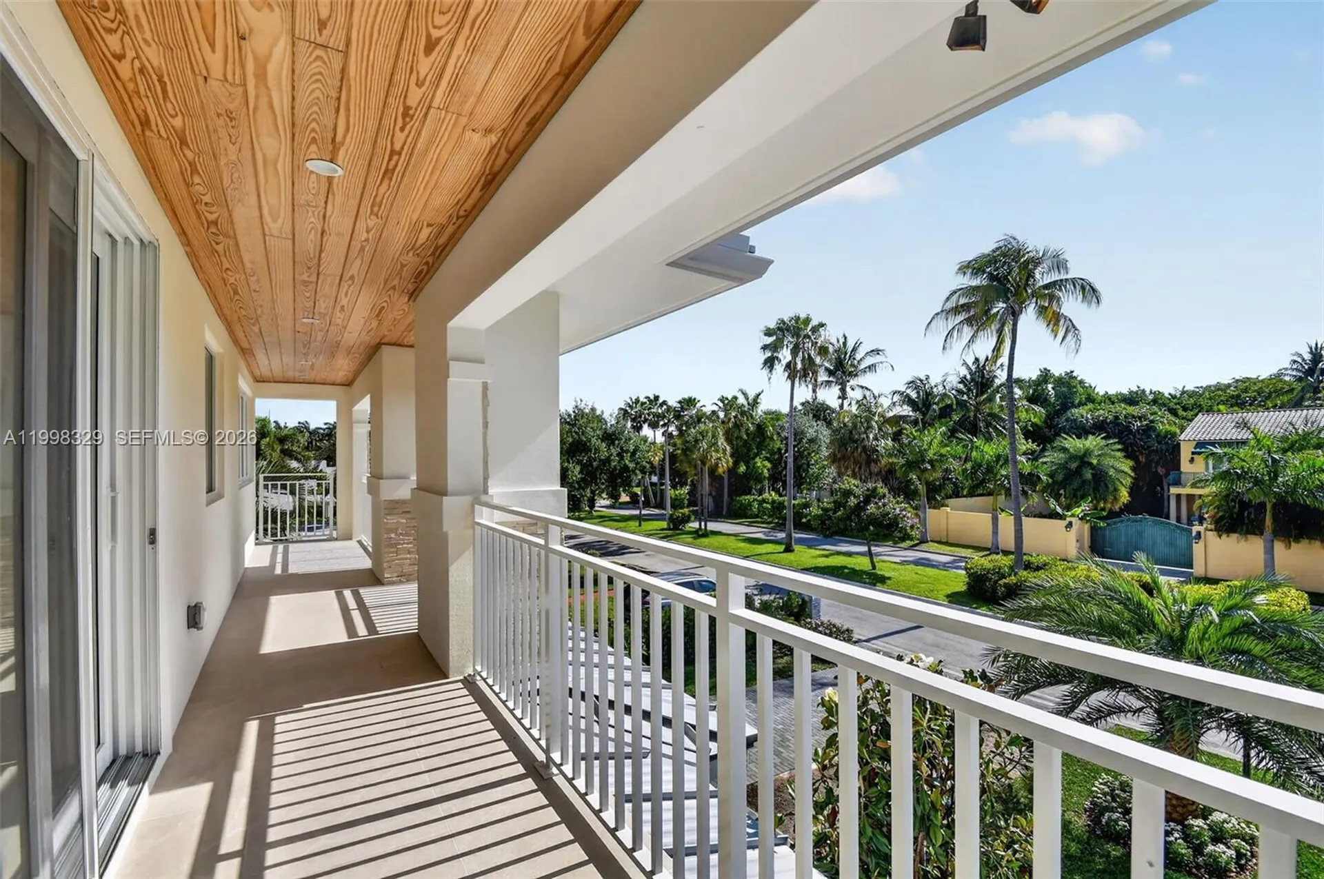 1017 S Palmway Lake Worth FL 33460