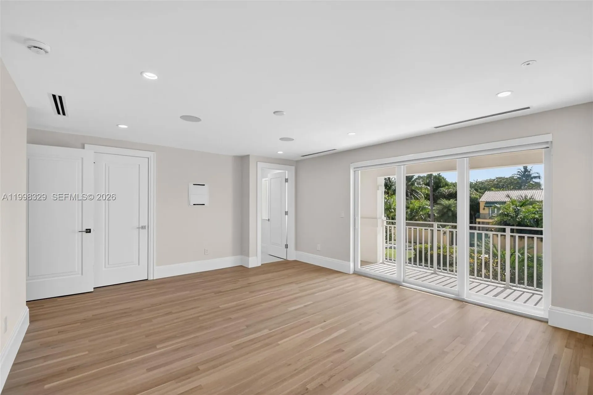 1017 S Palmway Lake Worth FL 33460