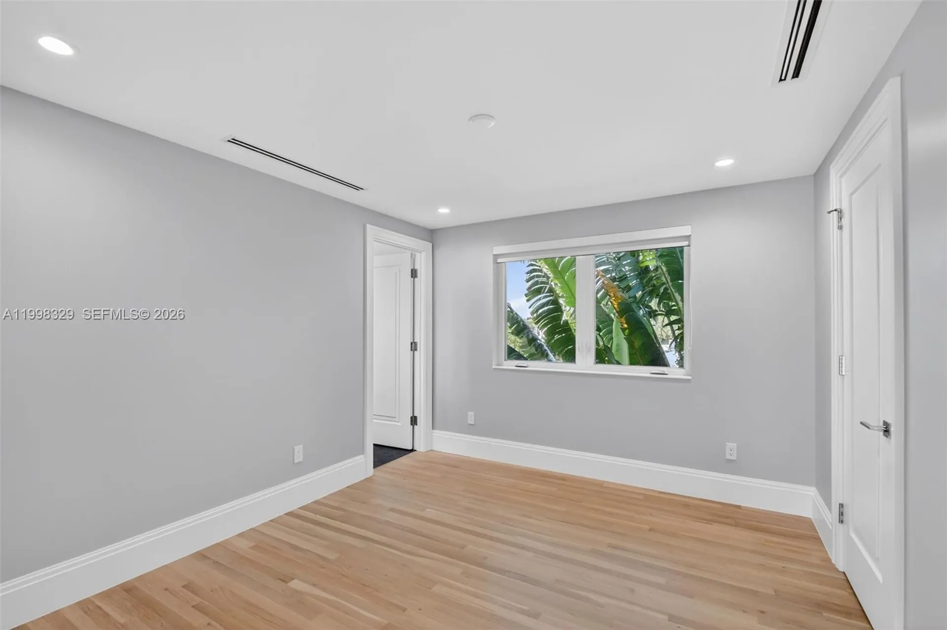 1017 S Palmway Lake Worth FL 33460