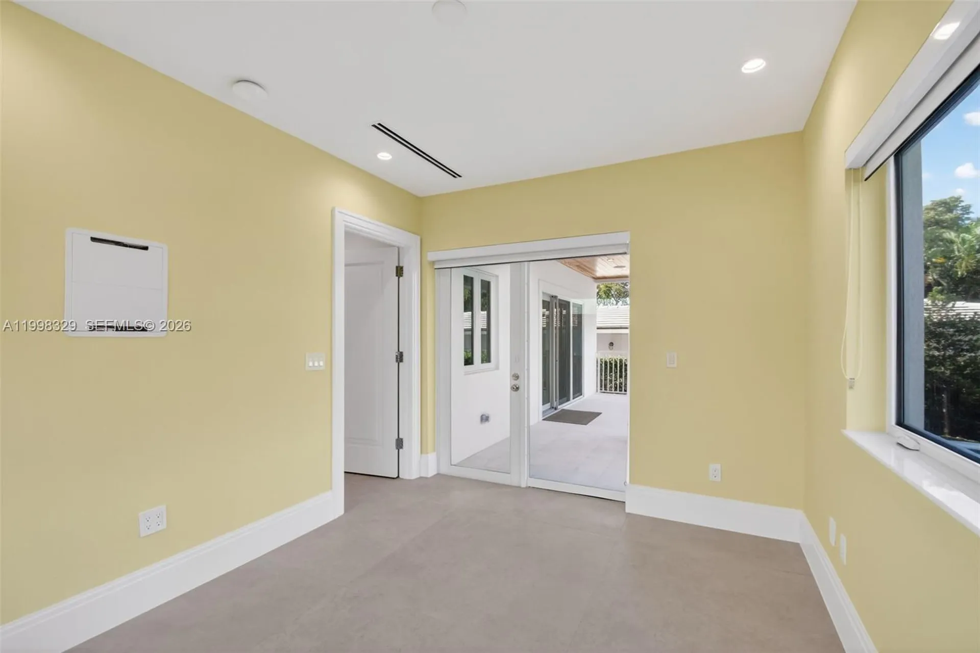 1017 S Palmway Lake Worth FL 33460