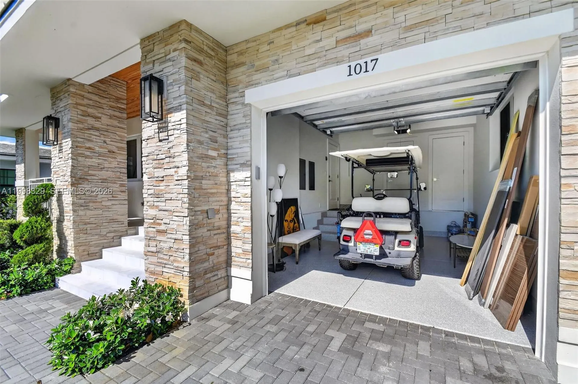 1017 S Palmway Lake Worth FL 33460