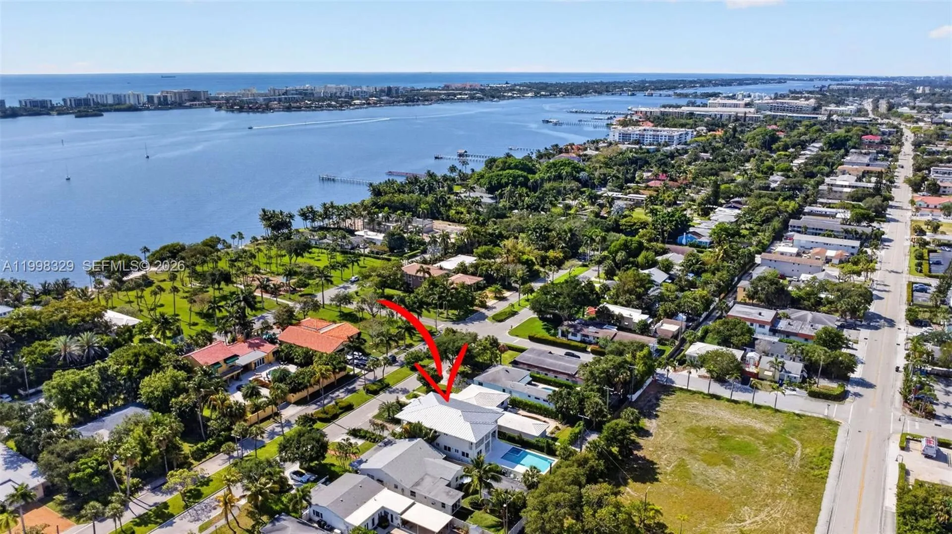 1017 S Palmway Lake Worth FL 33460